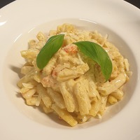Pasta Leonardo med räkor och kräftstjärtar